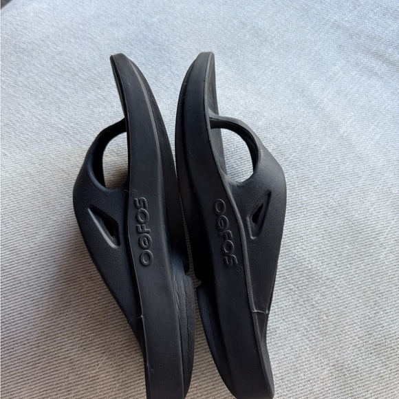 OOFOS - Picture 4 of 10